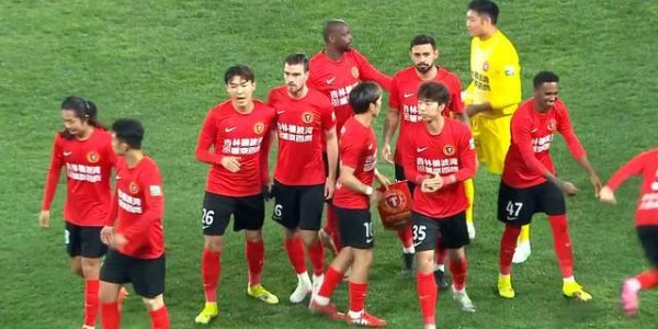 九游娱乐-徐正源刚上任遇残阵，辽宁核心停赛，5后卫稳住防守 先拿玉昆试水